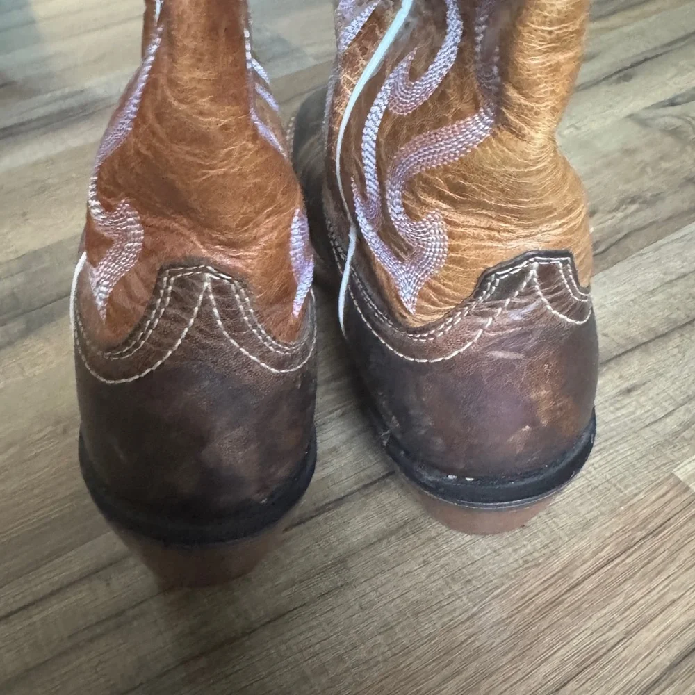 Ariat Two-Tone Western Boots - Picture 3 of 5